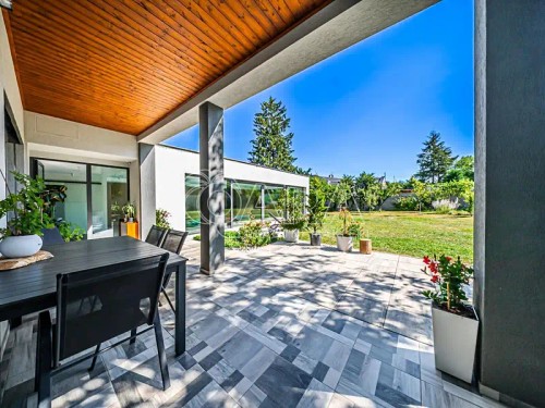 Prodej domu 328 m², pozemek 1107 m²