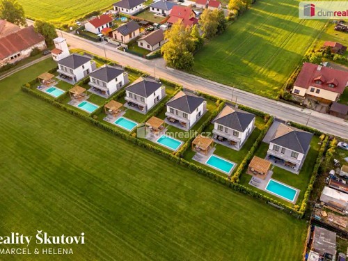 Prodej stavebního pozemku 6668 m²