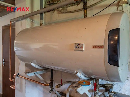 Prodaný  dům 200 m², pozemek 2022 m²