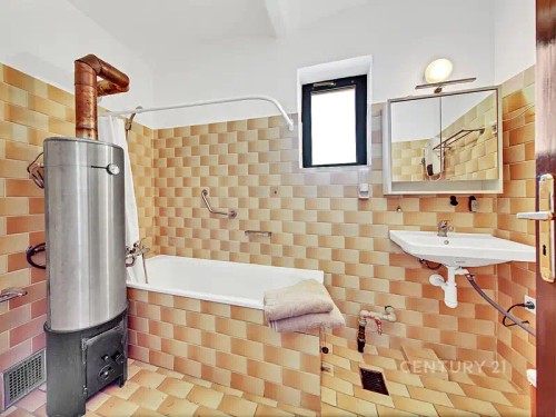 Prodej chalupy 234 m², pozemek 896 m²