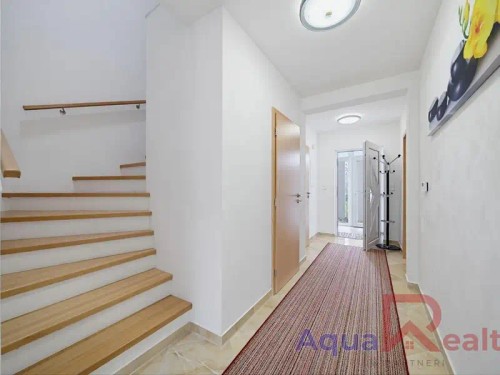 Prodej domu 206 m², pozemek 907 m²