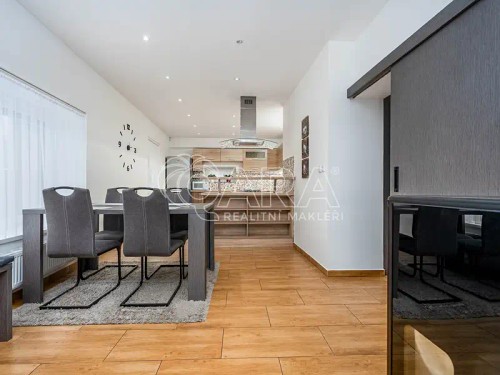 Prodej domu 179 m², pozemek 889 m²