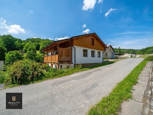 Prodej domu 218 m², pozemek 498 m²