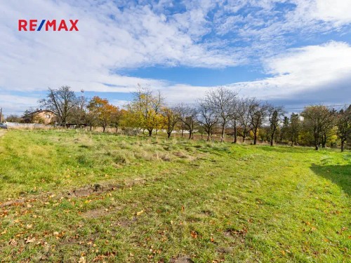 Prodej stavebního pozemku 1353 m²