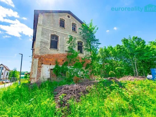 Prodej stavebního pozemku 2399 m²