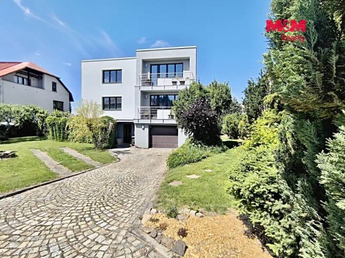 Prodej domu 303 m², pozemek 924 m²