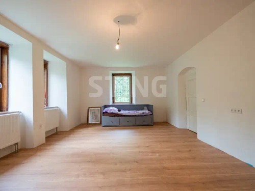 Prodej domu 520 m², pozemek 7888 m²
