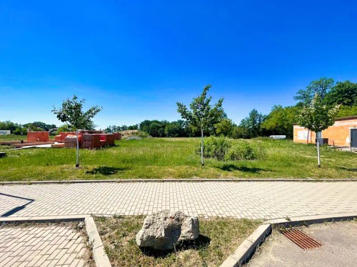 Prodej stavebního pozemku 898 m²