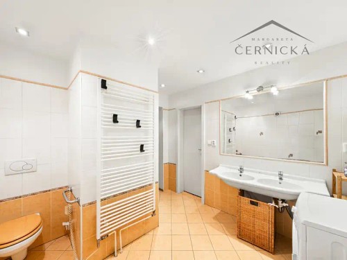 Prodej domu 187 m², pozemek 866 m²