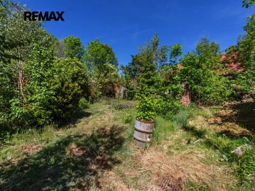 Prodej stavebního pozemku 1677 m²
