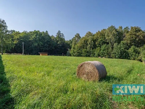 Prodej stavebního pozemku 1000 m²