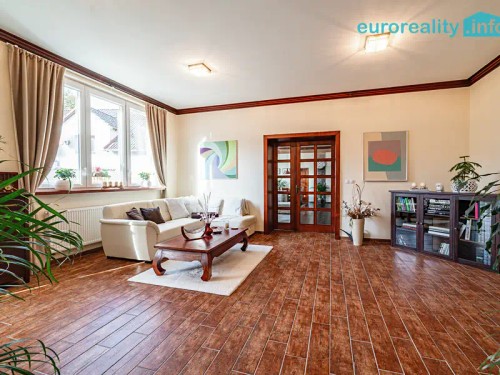 Prodej domu 274 m², pozemek 627 m²