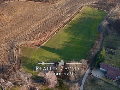 Prodej stavebního pozemku 1375 m²