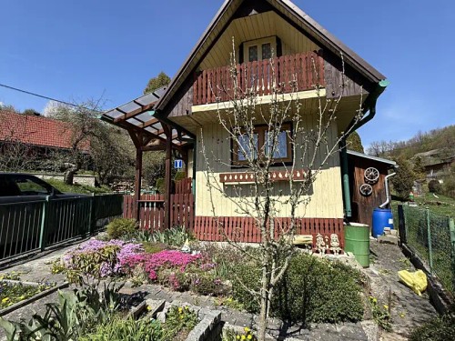 Prodej chaty 45 m², pozemek 159 m²