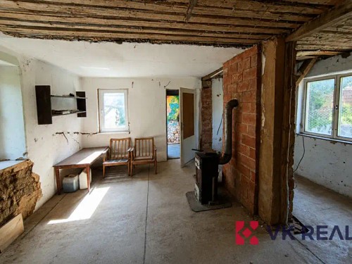 Prodej chaty 33 m², pozemek 122 m²