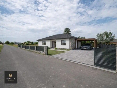 Prodej stavebního pozemku 931 m²