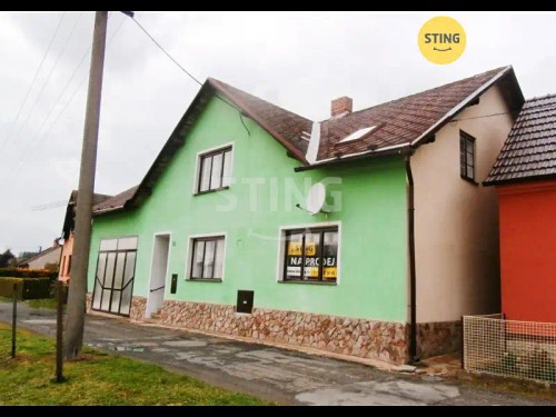 Prodej domu 200 m², pozemek 1747 m²