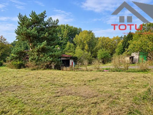 Prodej stavebního pozemku 2022 m²