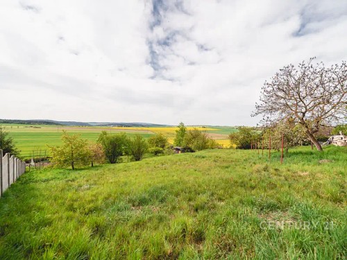 Prodej stavebního pozemku 909 m²