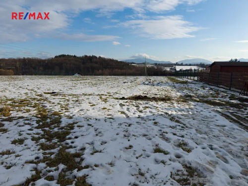 Prodej stavebního pozemku 2565 m²