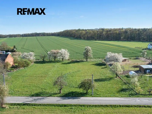 Prodej stavebního pozemku 863 m²