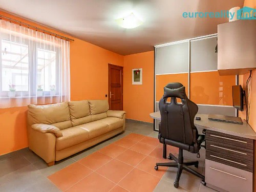 Prodej domu 270 m², pozemek 2175 m²