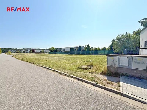 Prodej stavebního pozemku 893 m²