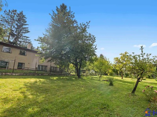 Prodej stavebního pozemku 827 m²