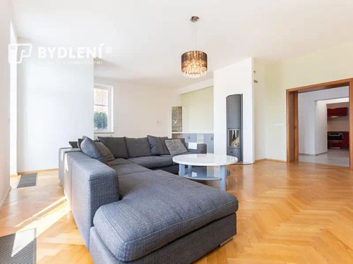 Prodej domu 382 m², pozemek 747 m²