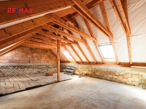 Prodej zemědělské usedlosti 350 m², pozemek 11288 m²