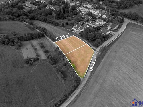 Prodej stavebního pozemku 1739 m²