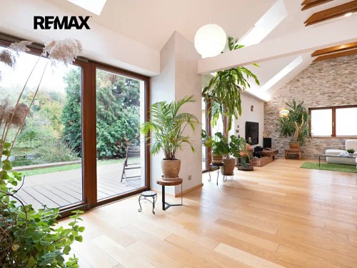 Prodej domu 220 m², pozemek 1004 m²