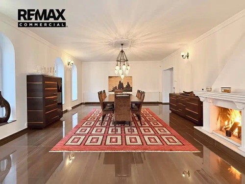 Prodej vily 355 m², pozemek 905 m²