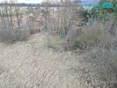 Prodej stavebního pozemku 898 m²