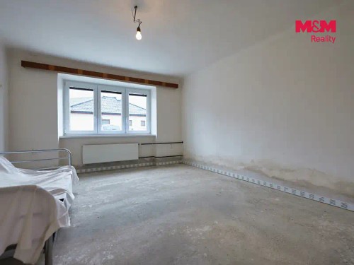 Prodej domu 240 m², pozemek 1701 m²