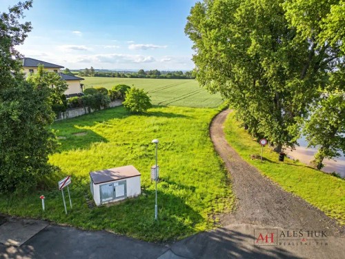 Prodej stavebního pozemku 1265 m²