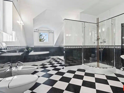 Prodej vily 358 m², pozemek 1157 m²