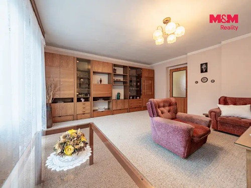 Prodej domu 230 m², pozemek 832 m²
