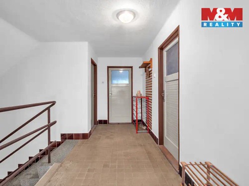 Prodej domu 225 m², pozemek 1225 m²