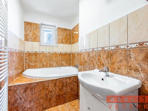 Prodej domu 220 m², pozemek 883 m²