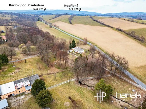 Prodej stavebního pozemku 1019 m²
