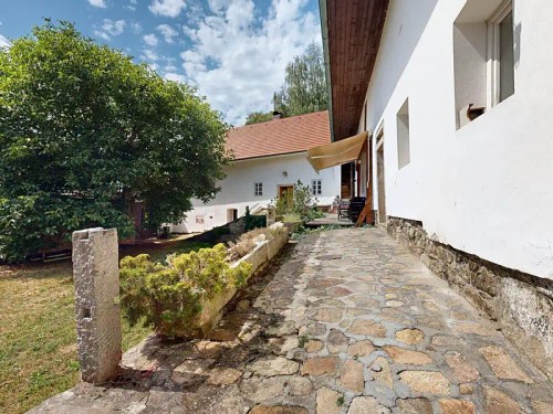 Prodej domu 197 m², pozemek 2695 m²