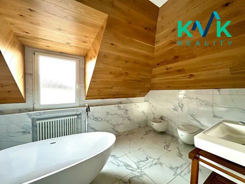 Prodej domu 270 m², pozemek 183 m²