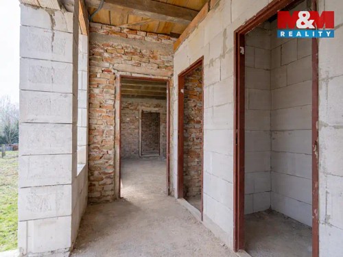 Prodej domu 350 m², pozemek 7949 m²