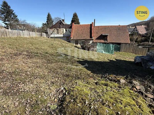 Prodej stavebního pozemku 594 m²