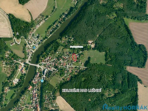 Prodej stavebního pozemku 740 m²