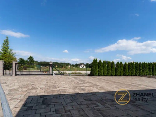 Prodej domu 351 m², pozemek 1603 m²