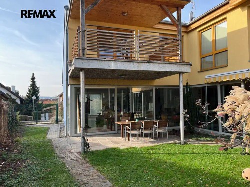 Prodej vily 700 m², pozemek 1399 m²