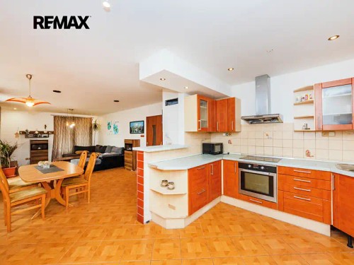Prodej domu 178 m², pozemek 2045 m²