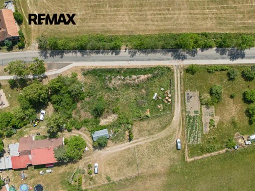Prodej stavebního pozemku 1340 m²